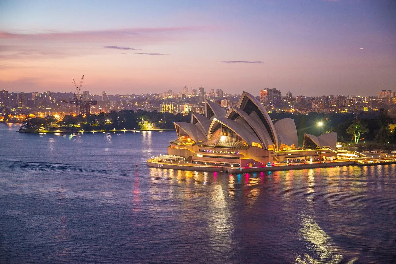 podświetlona, słynna opera w Sydney, Australia